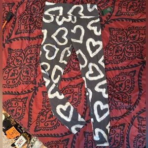 Grey and white heart leggings